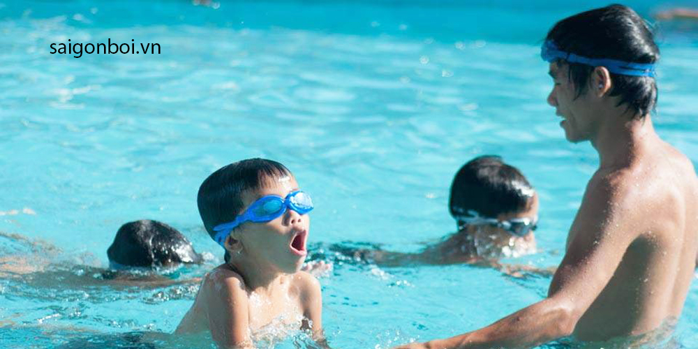 Dạy bơi theo giờ chuyên nghiệp cho trẻ em 6 - 9 tuổi ở Tp HCM