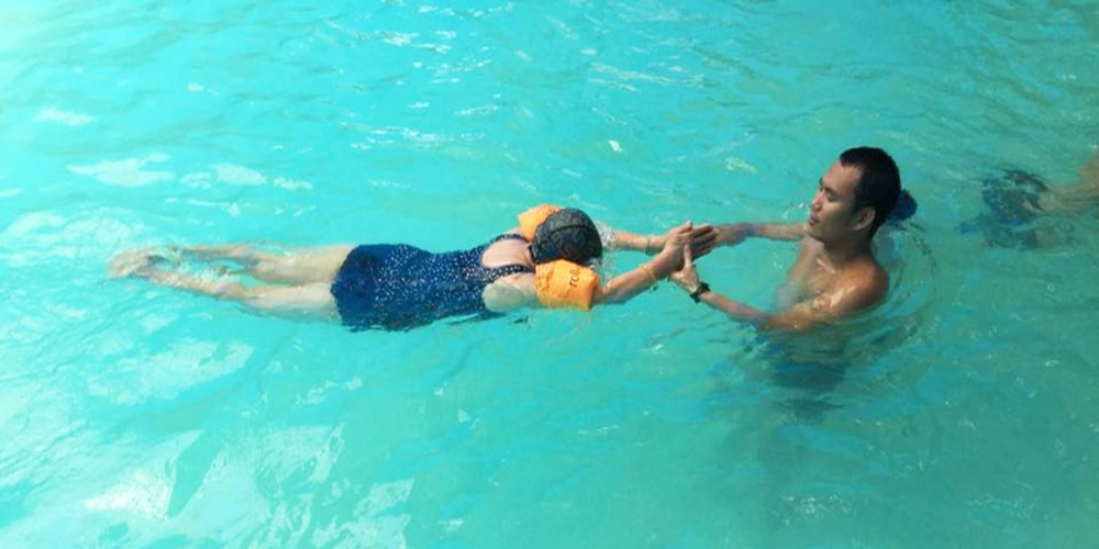 dạy bơi cho trẻ em 3-5 tuổi tphcm